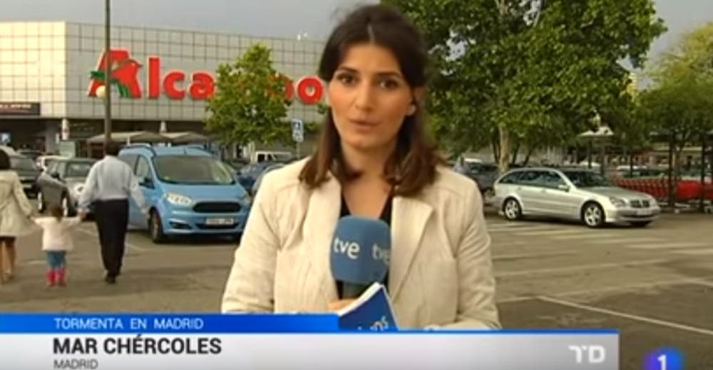 El bochornoso momento en el que una reportera «desaparece» tras equivocarse en vivo