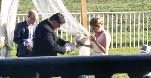 Una foto de la boda revela la ardua lucha de la novia por sobrevivir y deja a todos conmovidos