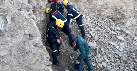 El inexplicable tapón de tierra que bloqueó el acceso a Julen desconcierta a los investigadores