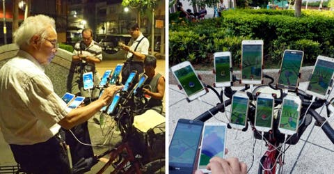 Un anciano conduce su bicicleta con 21 teléfonos móviles conectados para satisfacer su adicción