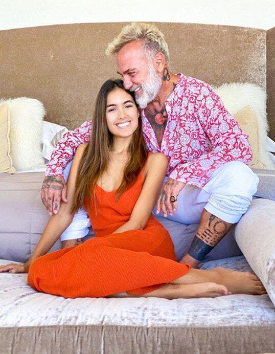 La Pareja Del Millonario Gianluca Vacchi Responde A Las Críticas Por