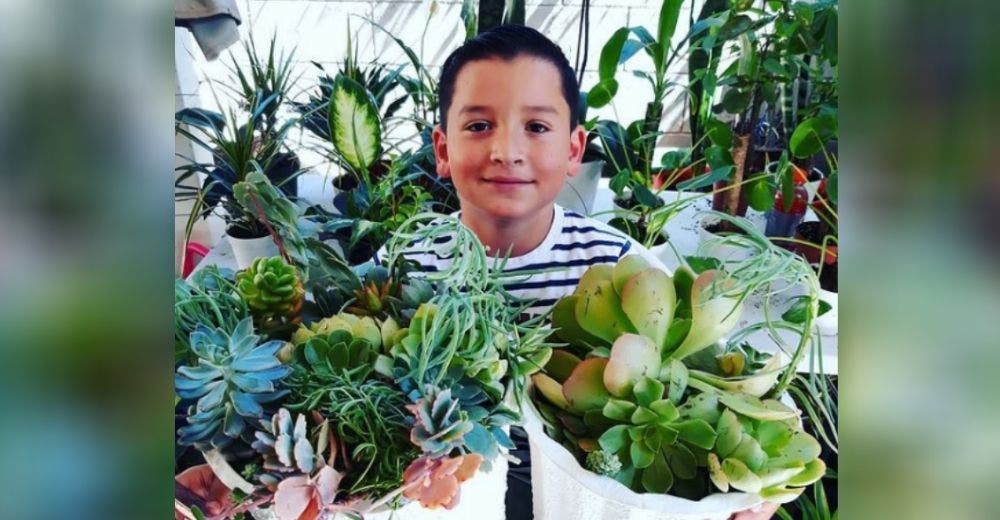 A los 8 años emprende su propio negocio para ayudar a su madre y hermanitos