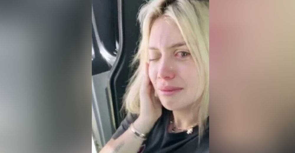 La famosa presentadora Wanda Nara  se deshace en lágrimas al tener que despedirse de su familia