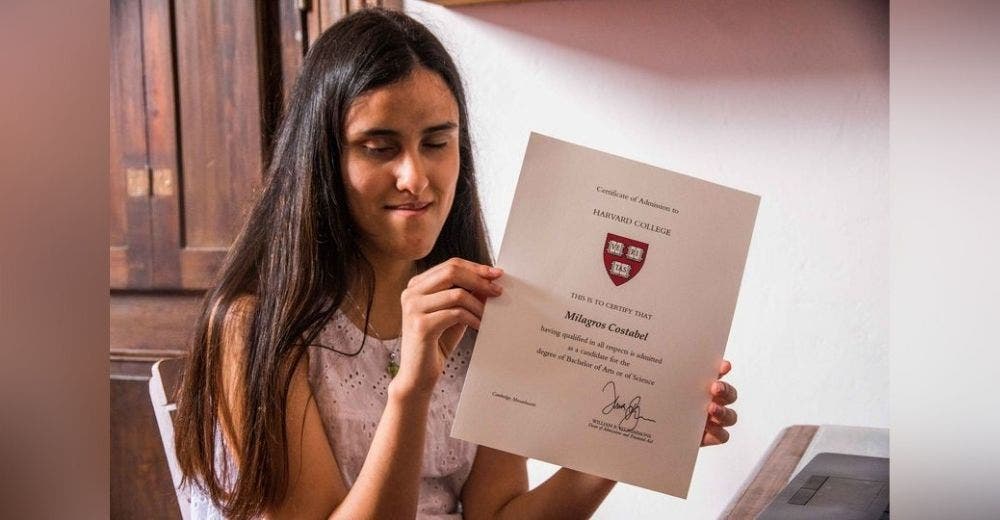 Pierde la vista y a su hermana pero no se rinde y es admitida en la universidad de Harvard